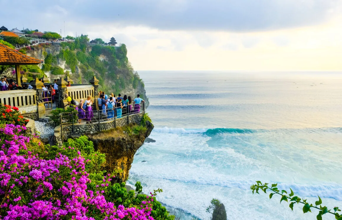 Uluwatu coastline and Indian Ocean views