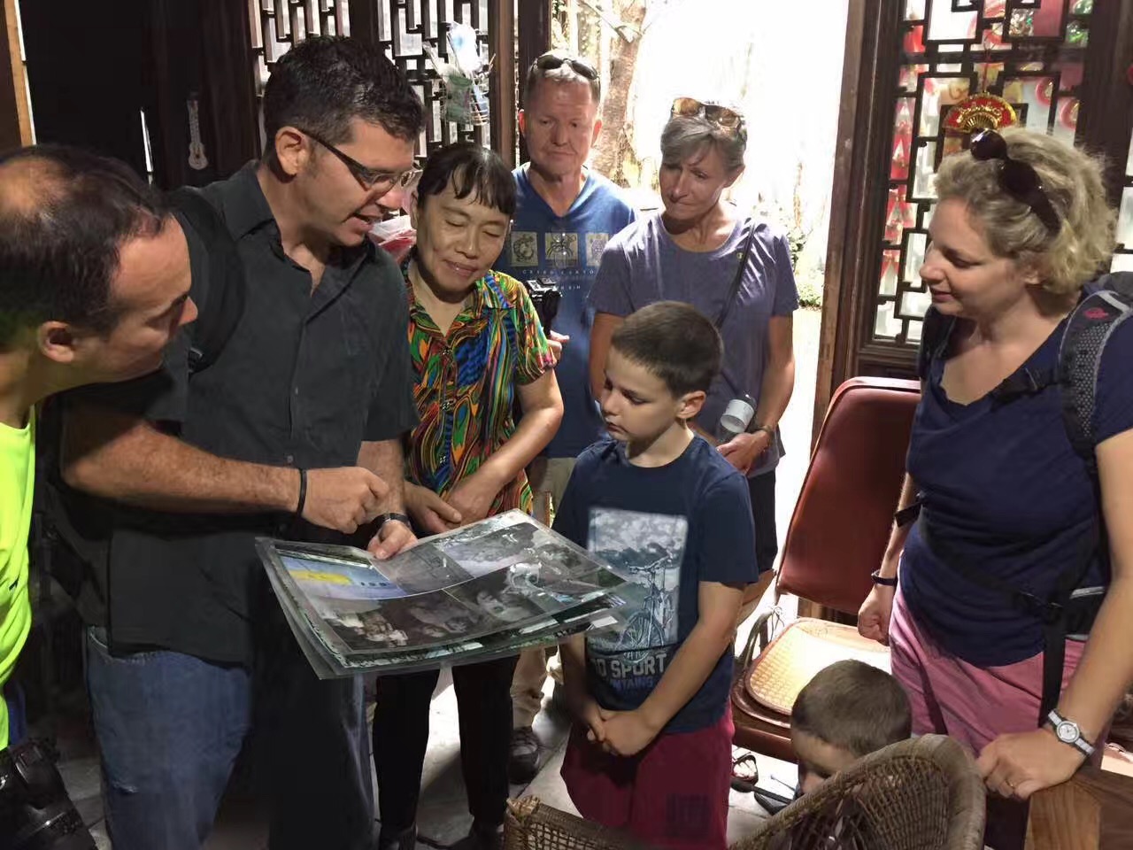 A guide sharing local stories with guests